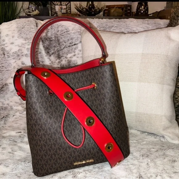 Michael Kors Signature Suri Large Bucket Bag in Flame W/ MK Grommet Strap - Picture 10 of 10